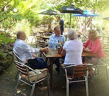 Aldgate Pump Hotel - Holiday Sunshine Coast 2