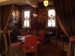 Benjamin On Franklin - Holiday Sunshine Coast 3