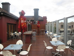 Elgin Inn Hotel - Sunshine Coast Tourism 3