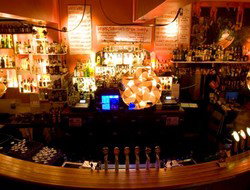 Crown And Sceptre Hotel - Sunshine Coast Tourism 1