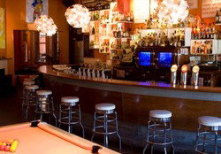 Crown And Sceptre Hotel - Sunshine Coast Tourism 3