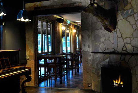 Barking Dog Wine Bar & Cafe - Holiday Sunshine Coast 1