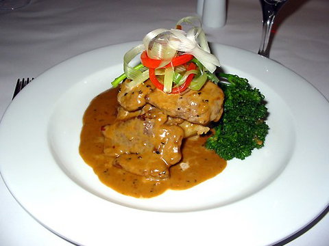 Zino Restaurant Pizzeria - Holiday Sunshine Coast 1