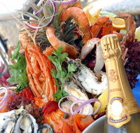 The Lazy Lobster - Holiday Sunshine Coast