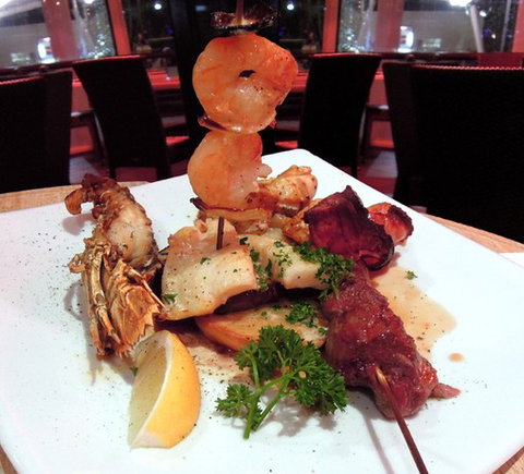 Max Seafood Restaurant - Holiday Sunshine Coast 3