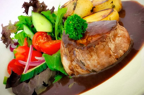 Sunset Bar & Grill - Sunshine Coast Tourism 2