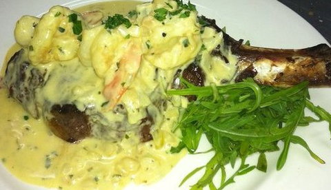 De Vito's Place - Holiday Sunshine Coast 0