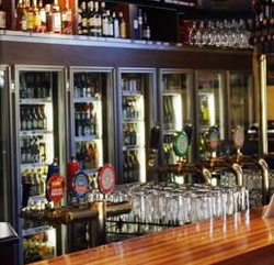 Rockingham Hotel - Sunshine Coast Tourism 0