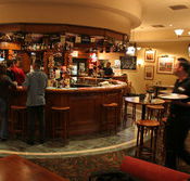 Seven Mile Inn - Sunshine Coast Tourism