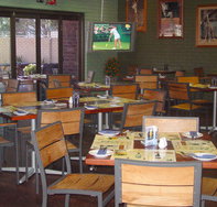 Hale Road Tavern - Holiday Sunshine Coast