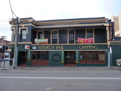 Commercial Hotel Launceston - Holiday Sunshine Coast 0