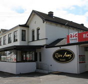 River Arms Hotel - Sunshine Coast Tourism