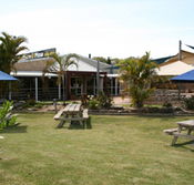 Moonee Beach Tavern - Sunshine Coast Tourism