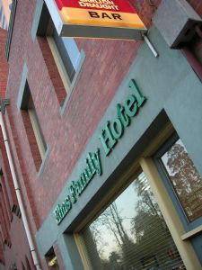 Elms Family Hotel - Sunshine Coast Tourism 0