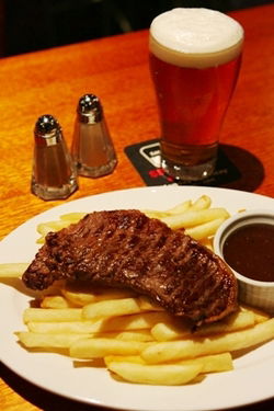 Smithfield Tavern - Sunshine Coast Tourism 1