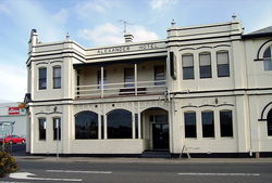 Alexander Hotel - Sunshine Coast Tourism 1