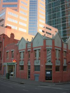 Elms Family Hotel - Sunshine Coast Tourism 1