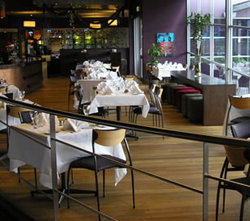 Sandown Park Hotel - Holiday Sunshine Coast 1