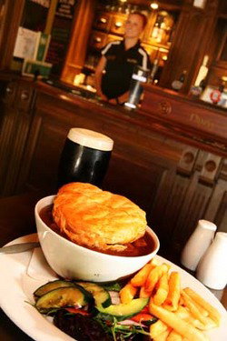 Durty Nelly's Irish Pub - Holiday Sunshine Coast 2