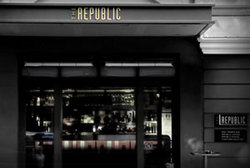 The Republic Hotel - Holiday Sunshine Coast 2