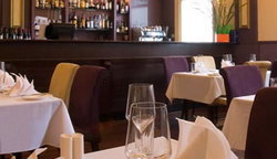 Melbourne Hotel Perth - Holiday Sunshine Coast 3