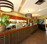 Brisbane Hotel - Holiday Sunshine Coast