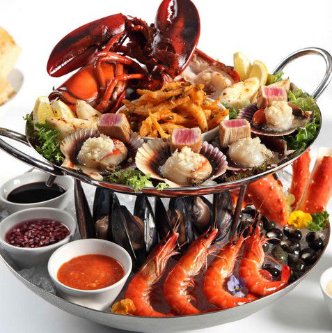 Crustaceans On The Wharf - Sunshine Coast Tourism 0