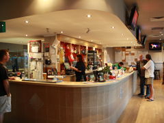 Oaks Hotel - Sunshine Coast Tourism 0