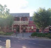 Alpine Hotel - Holiday Sunshine Coast