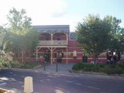 Alpine Hotel - Sunshine Coast Tourism 0