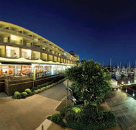 B - Holiday Sunshine Coast