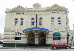 The London Hotel - Sunshine Coast Tourism 0