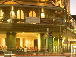 Ravesis Wine Bar - Holiday Sunshine Coast 0