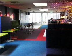 Leichhardt Hotel - Holiday Sunshine Coast 1