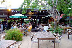 Lizard's Outdoor Bar And Grill - Sunshine Coast Tourism 1