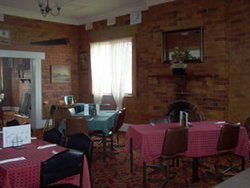 Commercial Hotel Hayfield - Sunshine Coast Tourism 1