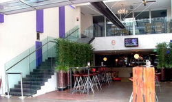 Leichhardt Hotel - Holiday Sunshine Coast 2