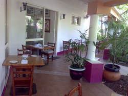 Clifton Capers Bar & Grill - Holiday Sunshine Coast 2