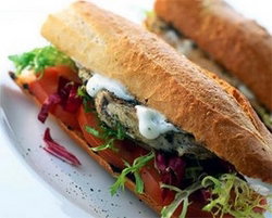 Robin Hood Hotel - Sunshine Coast Tourism 3