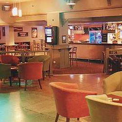 Tudor Inn Hotel - Sunshine Coast Tourism 3