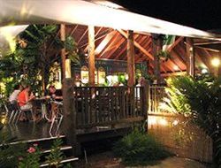 Willie McBrides Irish Bar - Holiday Sunshine Coast 3