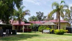 Yarloop Hotel - Holiday Sunshine Coast 3