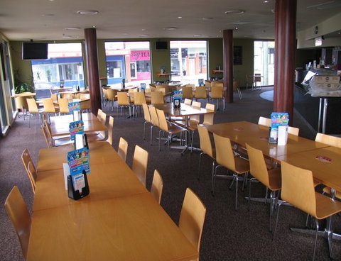 Gates Hotel - Sunshine Coast Tourism 3