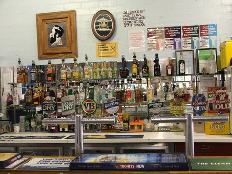 Red Hummingbird Bar - Sunshine Coast Tourism 3