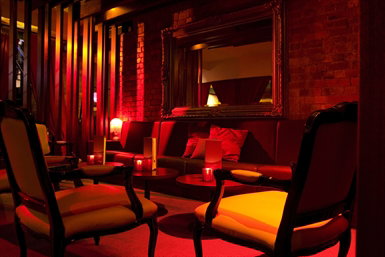 Charlie's Bar - Holiday Sunshine Coast 0