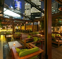 Deck Mercantile Place - Holiday Sunshine Coast