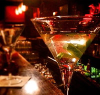 Highlander Bar - Holiday Sunshine Coast