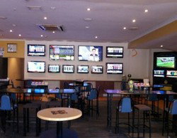 Tacking Point Tavern - Sunshine Coast Tourism 0