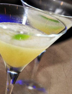 Cat And Fiddle Hotel - Sunshine Coast Tourism 0