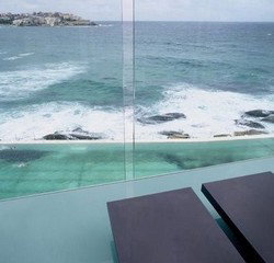Icebergs Dining Room And Bar - Holiday Sunshine Coast 1